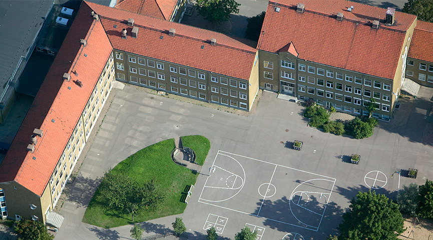 Flygfoto på en skola